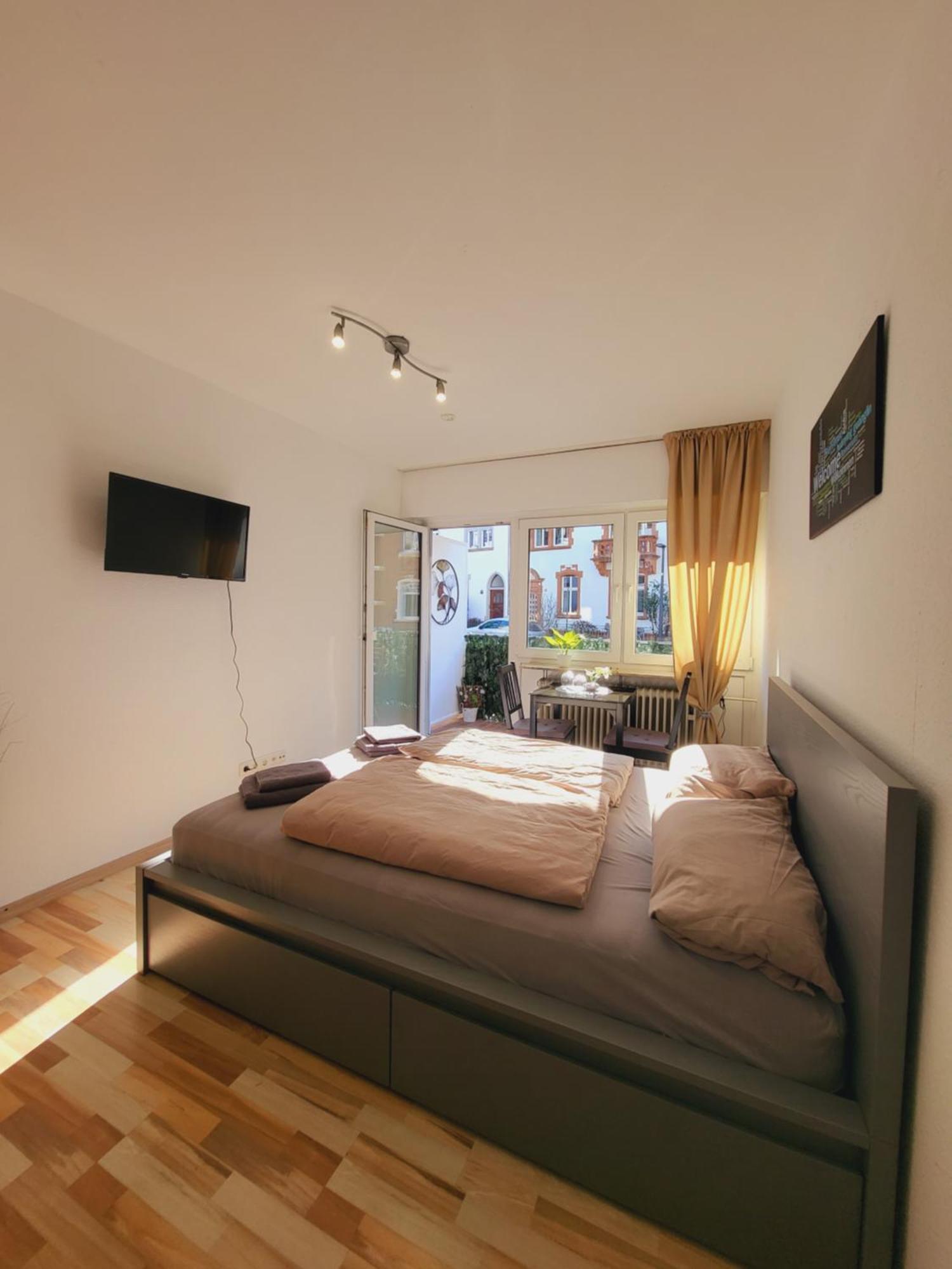 Zentrales Apartment Mit Balkon Und Parkplatz Trier Buitenkant foto
